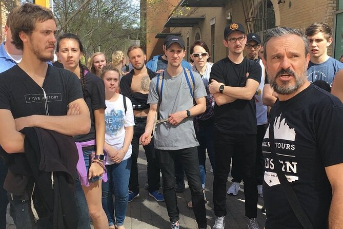 Haunted Austin Walking History Tour - What the guides add to the experience