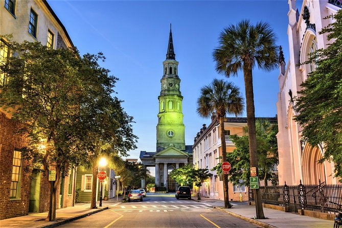 Haunted Evening Horse and Carriage Tour of Charleston - A quiet start at Old South Carriage Company