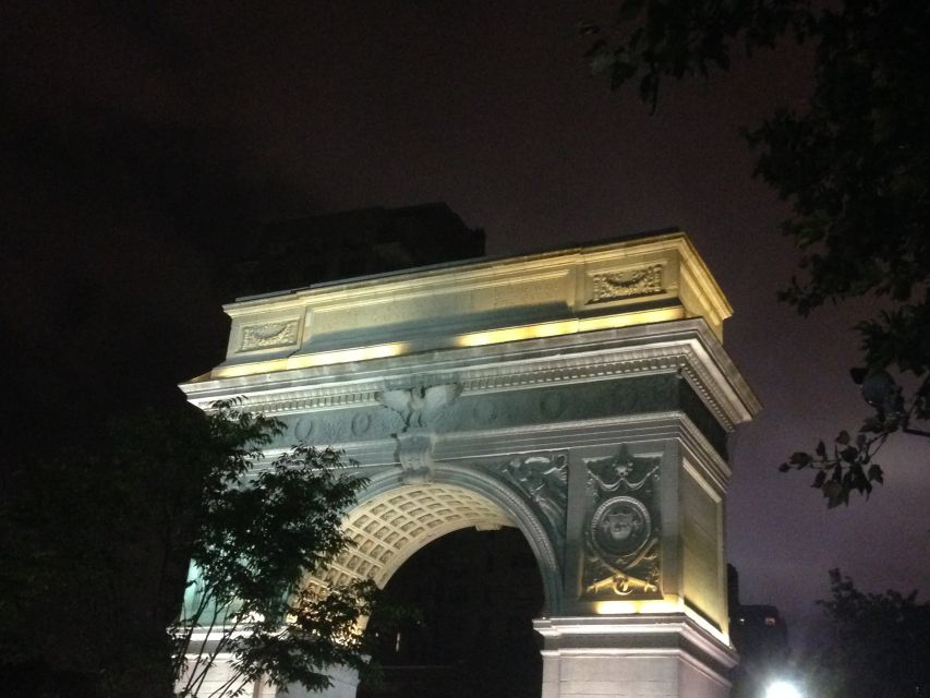 Haunted Greenwich Village tour with Haunted Manhattan - Meeting The Professor at Washington Square Park