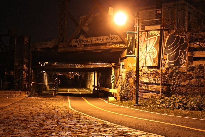 Haunted Griffintown Ghost Walking Tour in Montréal - Why Griffintown makes a good ghost-walk setting