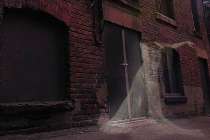 Haunted Griffintown Ghost Walking Tour in Montréal - A rainy night, cold weather, and sensible planning