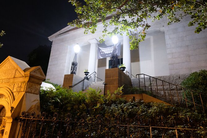 Haunted History Walking Tour of Providence - Benefit Street connects ghosts with city history