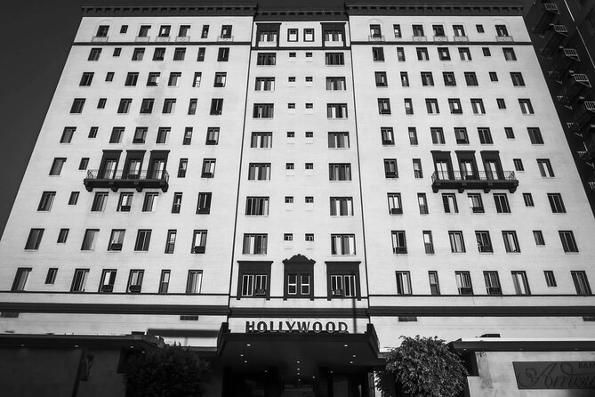 Haunted Hollywood Walking Tour: True Crime and Creepy Tales - How much walking and standing should you expect?