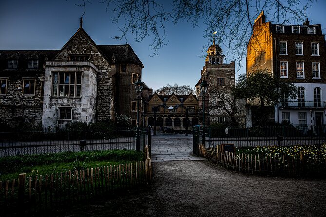 Haunted London: Night Ghost Walking Tour - St. Bride’s Church and its sealed crypts