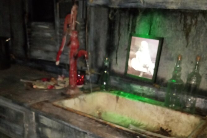 Haunted Mayfield Manor Haunted House Admission - Staff, Timing, and the Self-Guided Pace