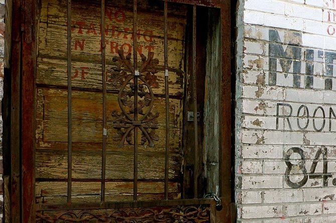 Haunted Memphis Walking Ghost Tour - The Lorraine Motel and Morris Cemetery