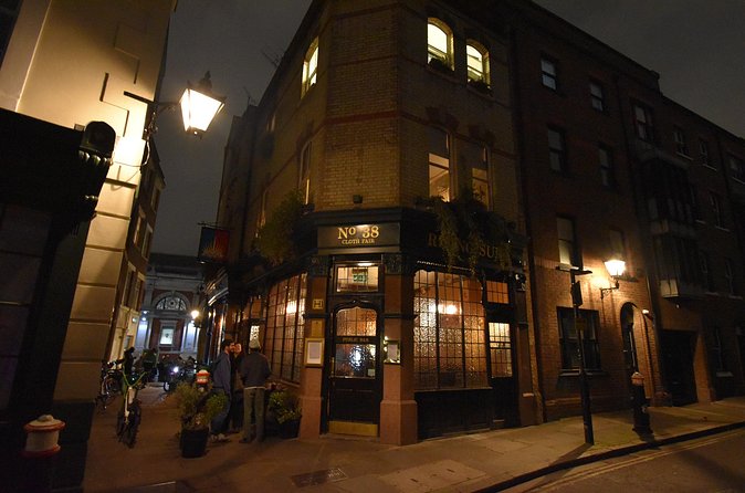 Haunted Pub Tour of London - Ye Olde Cheshire Cheese and the final tales