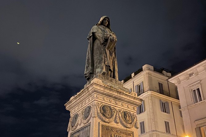 Haunted Rome: Eternal City Night Walking Tour - Little Madonnas, crime, and the walk toward Ponte Sisto