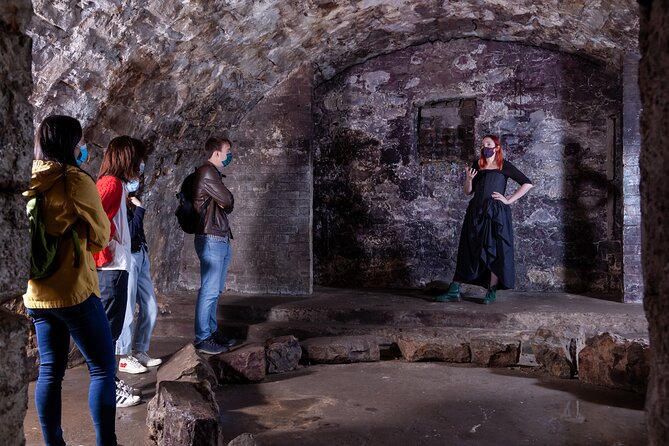 Haunted Vaults and Graveyard Walking Tour in Edinburgh - Why Edinburgh’s dark side works best at night