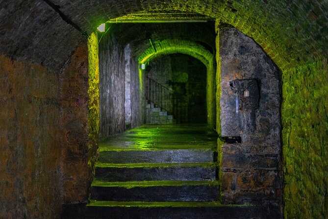 Haunted Vaults and Graveyard Walking Tour in Edinburgh - Greyfriars Kirk and the graveyard after dark