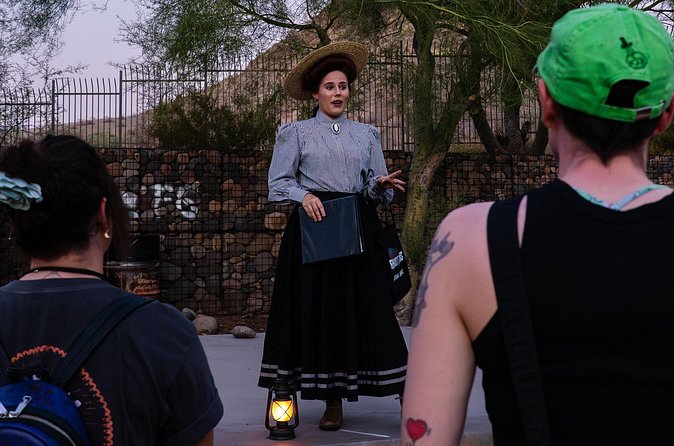 Haunted Walking Tour of Mill Avenue - The guide makes or breaks the experience