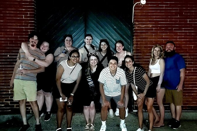 Hell Cat Ghost Tour - Savannah's Haunts and Horror - Starting the night at Columbia Square