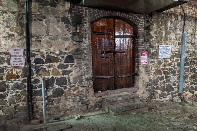Hell Cat Ghost Tour - Savannah's Haunts and Horror - Timing, group size, and the value of the outing