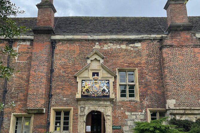 History and Hauntings Self Guided Walking Tour in York with App - Key points before you set out