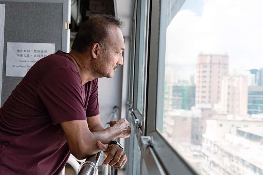 Hong Kong: Dark Side of Hong Kong Caged Homes Walking Tour - From a 500-square-foot flat to five homes
