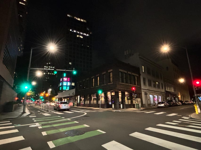 Honolulu: Downtown Ghostly Night Marchers Walking Tour - What the Downtown Setting Adds