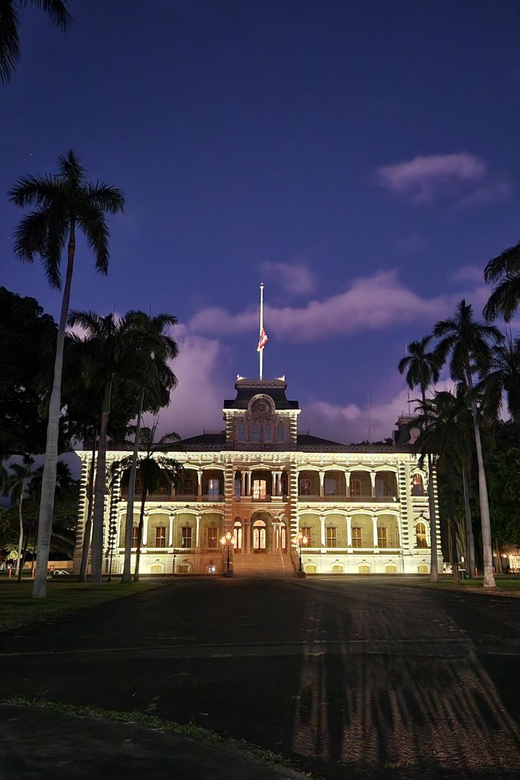 Honolulu: Ghosts of Old Honolulu Walking Tour - The Hawaii Supreme Court Building and stories tied to law