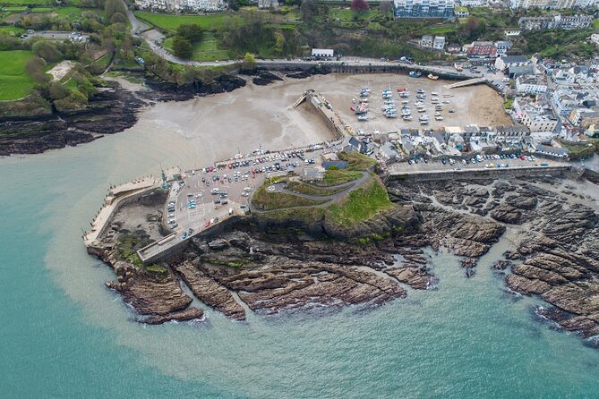 Ilfracombe Harbour Ghost Tour - Mark’s storytelling style and use of visual material