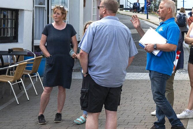 Ilfracombe Harbour Ghost Tour - Who should book the Ilfracombe Harbour Ghost Tour?
