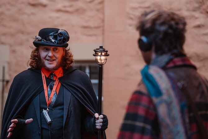 Immersive Old Town Ghost Walking Tour in Edinburgh - Following villains and victims through the Old Town