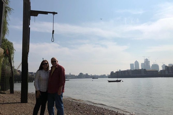 In Jack The Ripper Footsteps: Private Black Cab Tour in London - Why the black cab format works