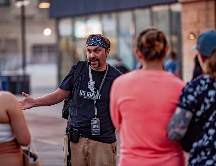 Indianapolis: Crossroads Ghosts Haunted Walking Tour - Monument Circle, curses, and the heart of the city