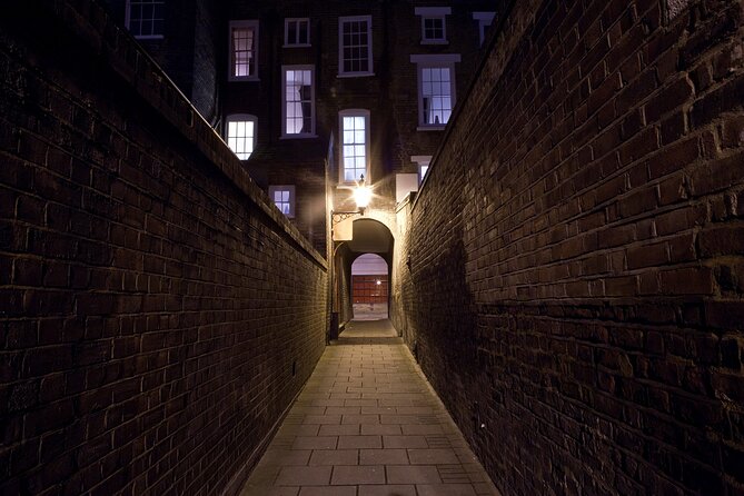 Jack the Ripper Small Group Guided Tour with an Expert Guide - Brick Lane and Annie Chapman