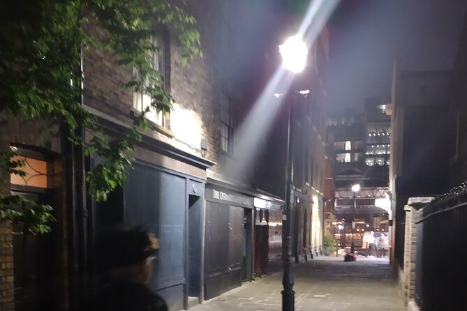 Jack the Ripper Tour (Whitechapel) - Whitechapel begins at The White Hart