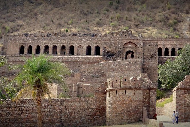 Jaipur to Chandbaori Stepwell & Haunted Bhangarh Private Trip - Bhangarh Fort and the stories of the supernatural