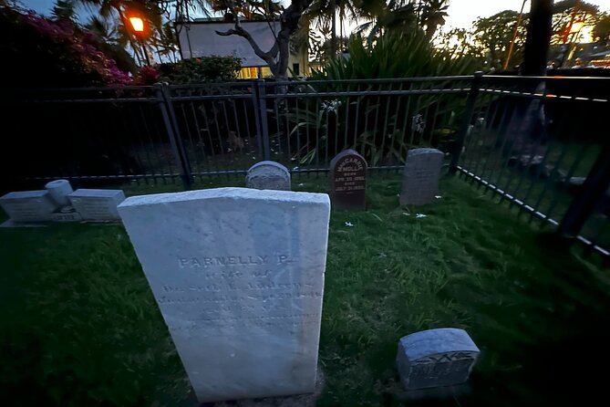 Kailua-Kona Haunted History Walking Ghost Tour - Kona Inn and stories from a former hotel