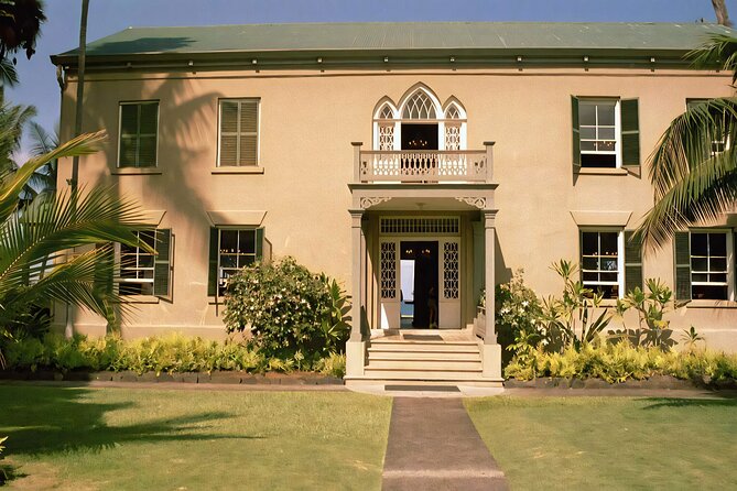 Kailua-Kona Haunted History Walking Ghost Tour - Kamakahonu Beach and unexplained lights