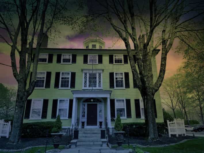 Kennebunkport: Haunted Ghost Walking Tour - The Louis Graves Library and Kennebunkport Captains Collection