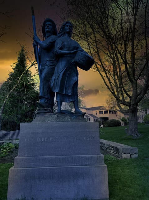 Kennebunkport: Haunted Ghost Walking Tour - Yachtsman Hotel and Marina Club