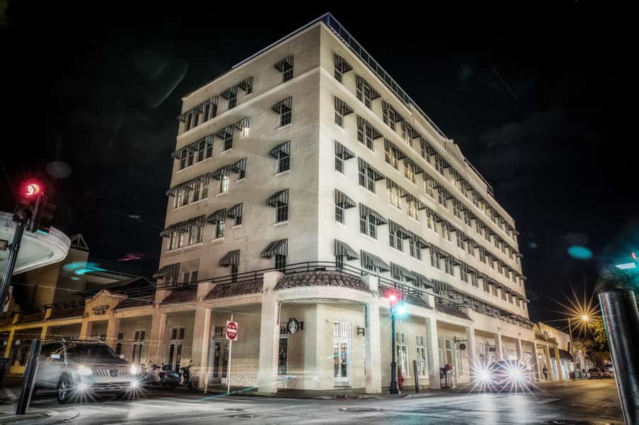 Key West: Southernmost Ghosts Haunted Walking Tour - Hemingway’s hotel connection