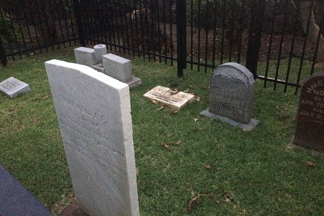 Kona Haunted Hele Ghost Tour - What the guides add to the experience