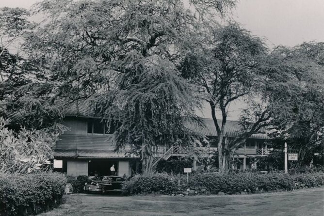 Kona Haunted Hele Ghost Tour - Huliheʻe Palace and the lady in white