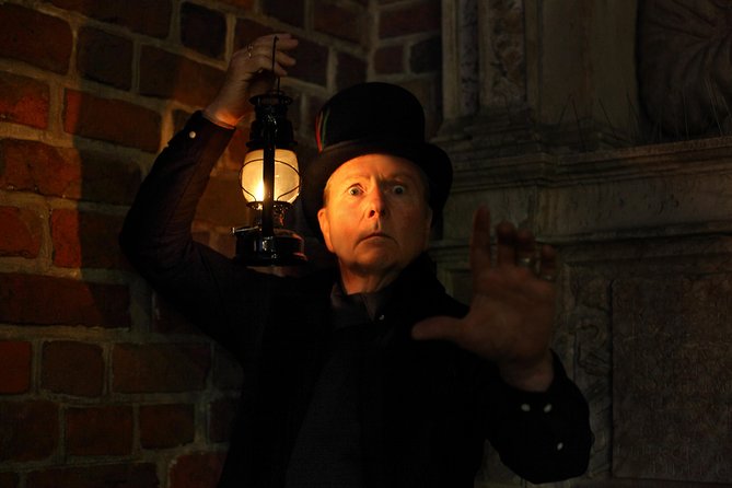 Krakow Night Tour: Ghosts, Vampires and Legends of the Old Town - From dragons to vampires and medieval fears