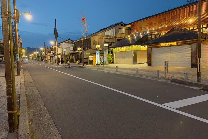 Kyoto Ghost Tour: Dark Tales, Urban Legends, Bamboo Forest Night - The solo walk in the dark