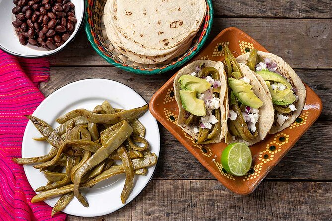 La Roma and Condesa Taco Tour + drinks - Starting at Plaza Romita with a drink