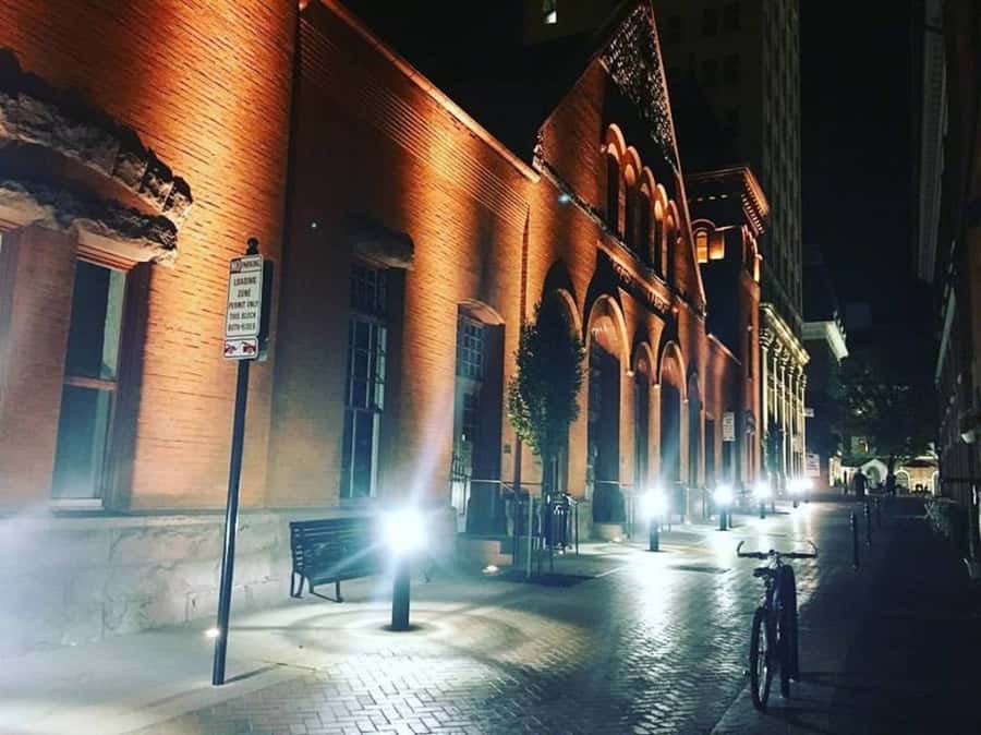 Lancaster: Evening Ghost Tour by Candlelight - The first stories: Lancaster’s thorny past