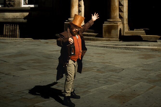 Leeds Ghost Tour Explore the Haunting History of Leeds - Why this Leeds ghost walk works