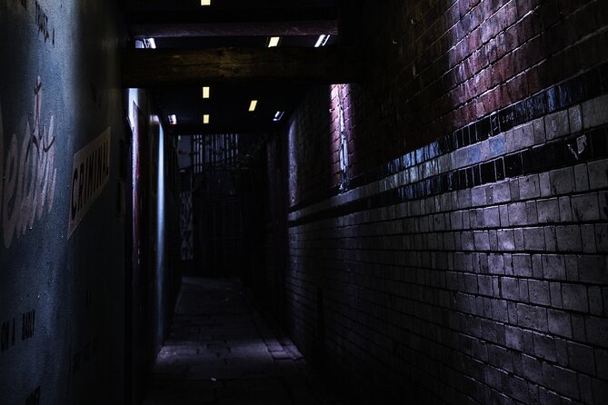 Legends, Ghosts and Ghouls Walking Tour Dublin - Molly Malone and the first dark tales