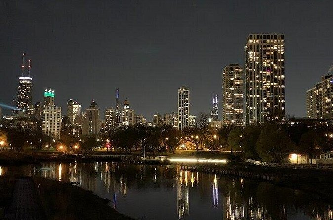 Lincoln Park Hauntings Ghost Investigation Tour - Walking distance, weather, and what to wear