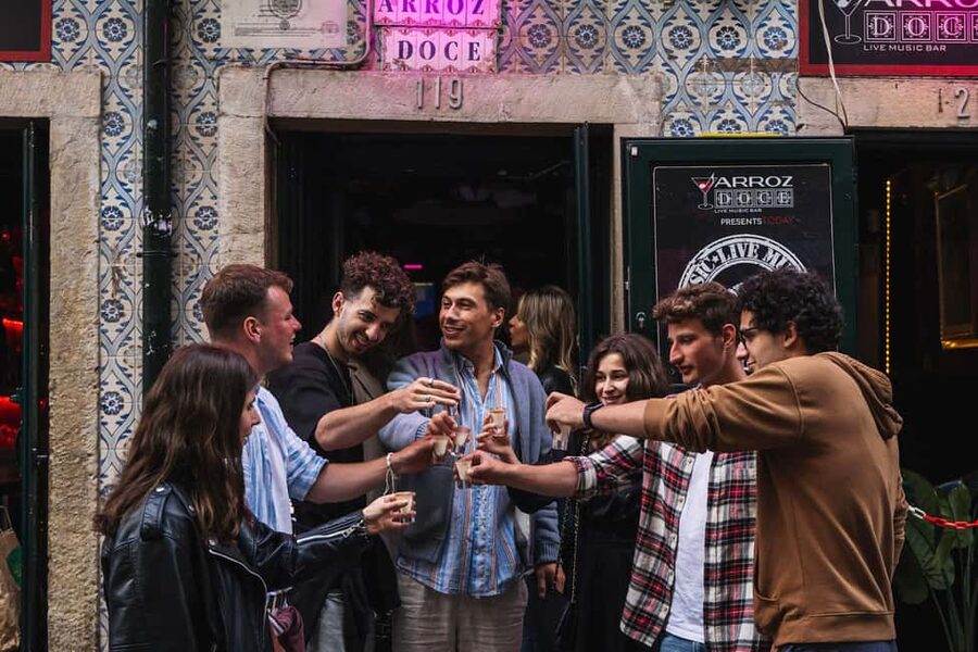Lisbon: Private Dark History Walking Tour with Drinks - Practical details that matter on the night