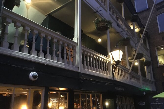London Bridge Ghost Walking Tour - The Golden Hinde brings in queens, devils, and sea stories