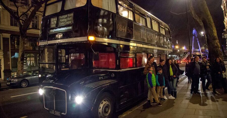 London: Comedy Horror Ghost Tour on a Bus - The darker side of familiar landmarks