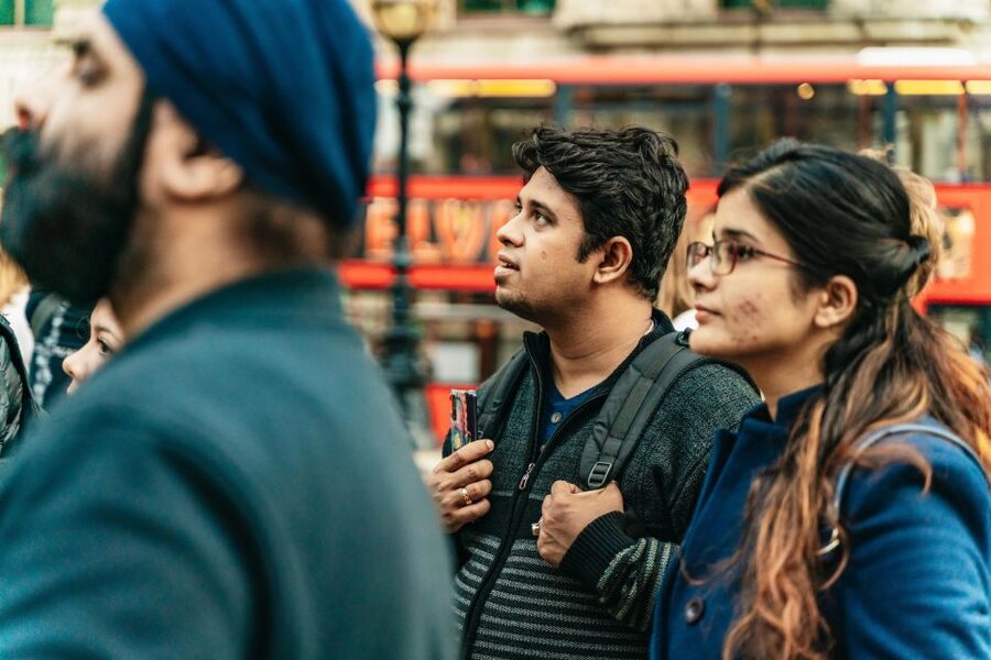 London: Ghastly Ghosts 2-Hour Walking Tour - The guides make or break the evening