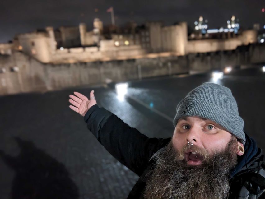 London: Ghost Walk and River Thames Boat Ride - How scary is it really?