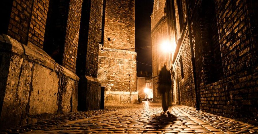 London: Jack The Ripper and Sherlock Holmes Bus Tour - Smithfield Market brings the darker history into focus