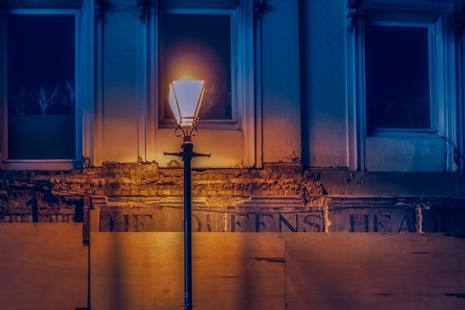 London Jack The Ripper Guided Walking Tour - What the guides add to the evening